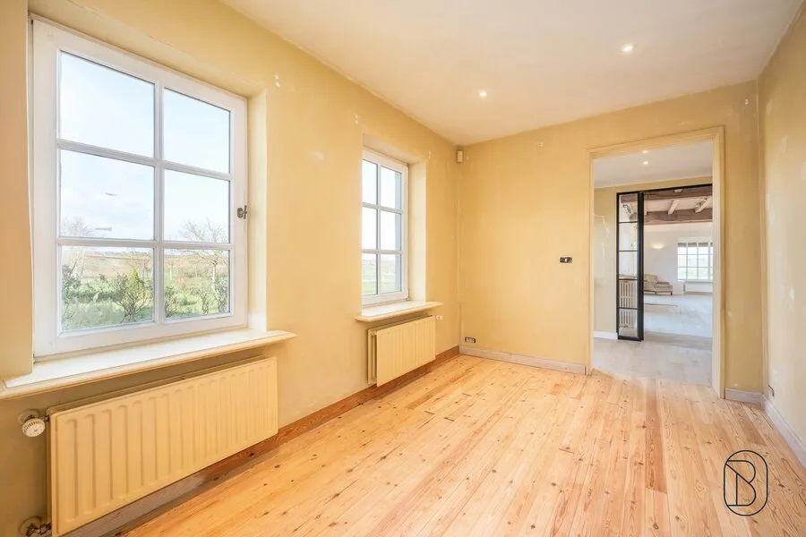 Pièces - Landhuis avec Vue Unique en Zone Agricole