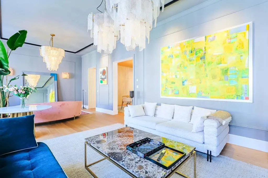 Elutuba - Luxury Apartment with Interior Garden in Madrid