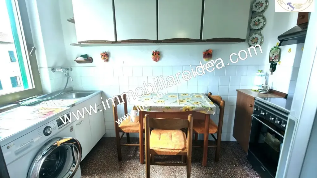 Cucina - Appartamento con vista mare a Rosignano Solvay