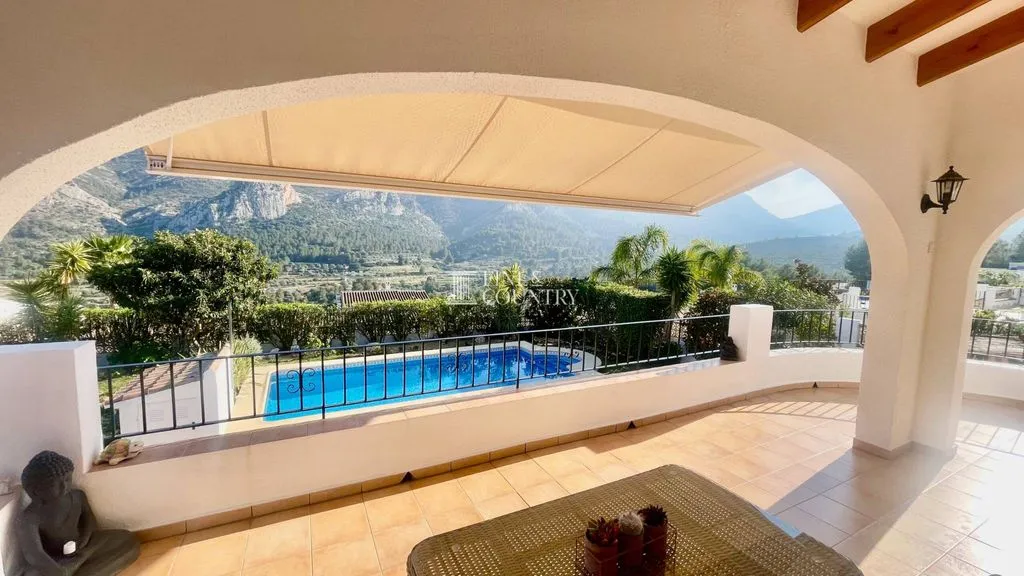 Terrass - Modern Villa with Panoramic Views in Pedreguer