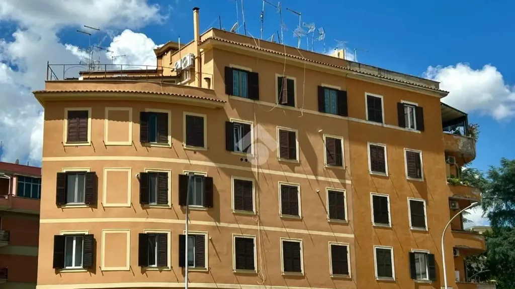 Extérieur - Bright 2-Bedroom Apartment in Appio Latino, Rome