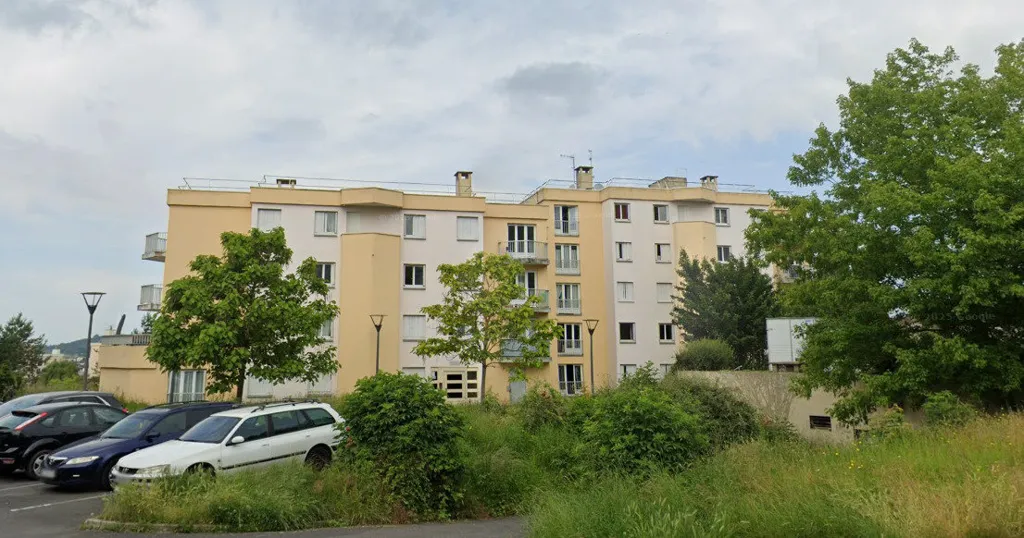 Välivaade - 4-Bedroom Flat in Noyon