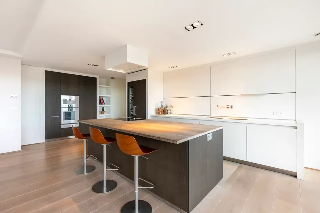 Kitchen - Bright Apartment with River Views in Antwerp