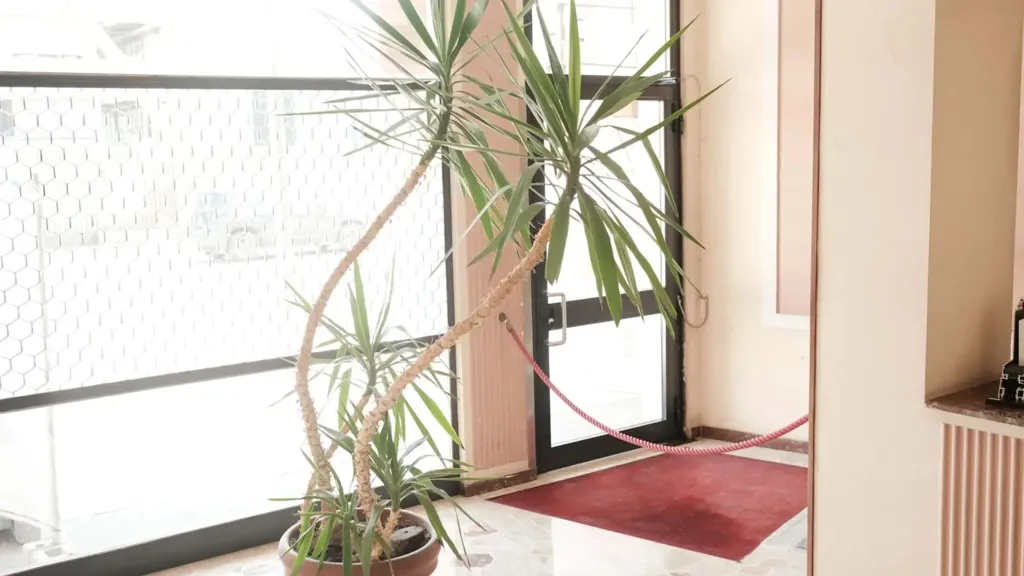 Esik - Studio Apartment with Balcony in Milan