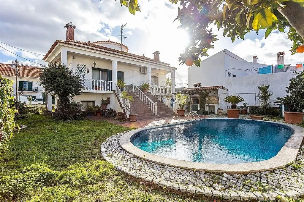 Bassein - Luxury Villa with Sea View in Sesimbra