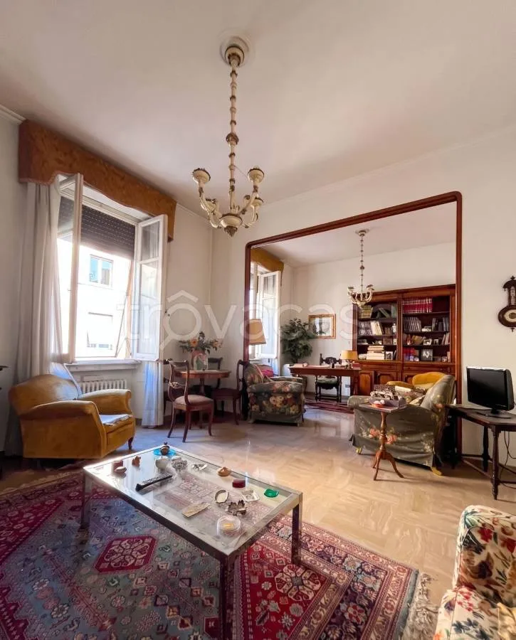 Elutuba - Spacious Apartment with Balcony in Perugia
