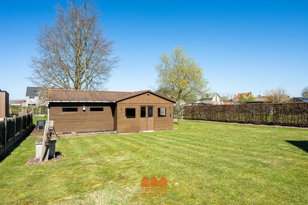 Aed - Open-plan House with Double Garage in Bentille