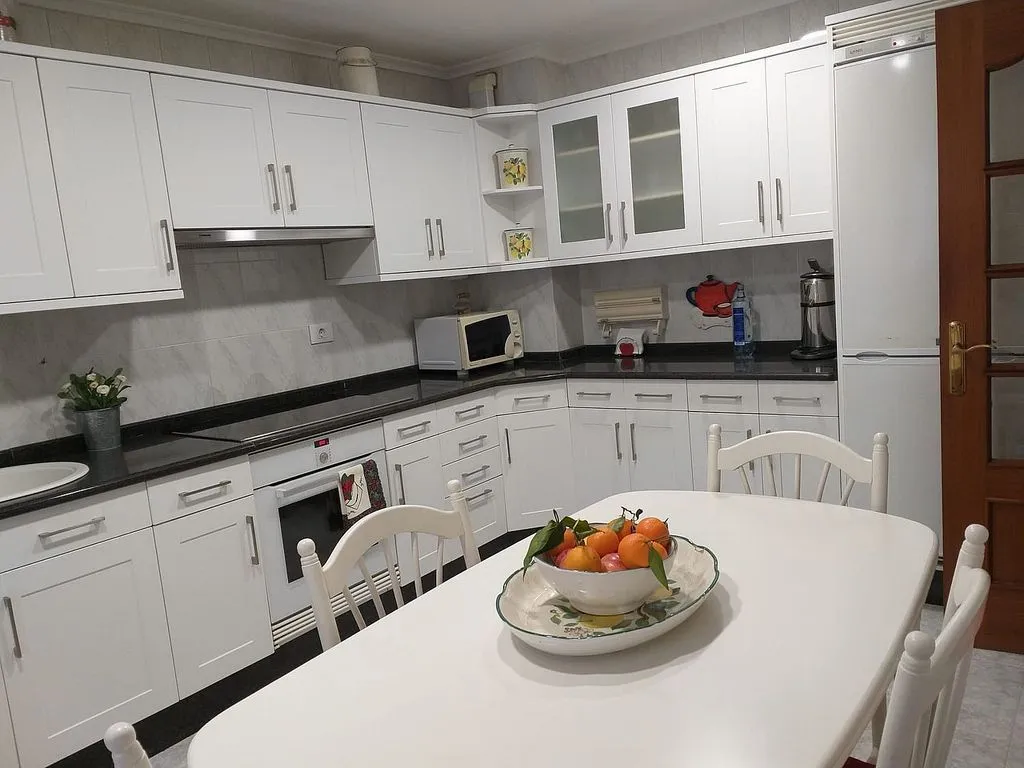 Köök - Furnished Flat with Garage in Chantada