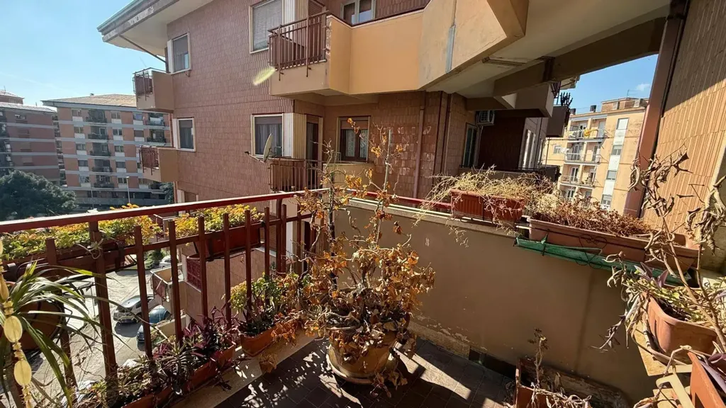 Balcon - Spacious Apartment with Balconies in Caserta