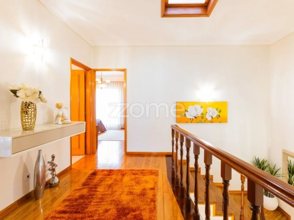 Toad - Luxury House with Garden in Vimieiro, Braga