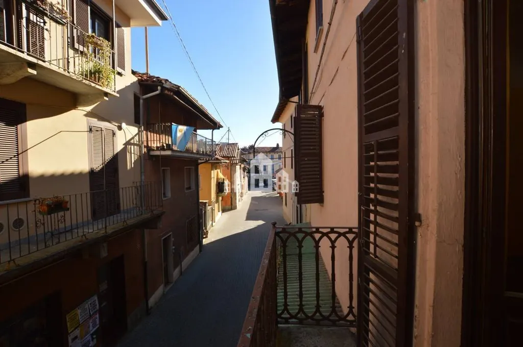 Balcon - Historic Building with Central Location in Rivara