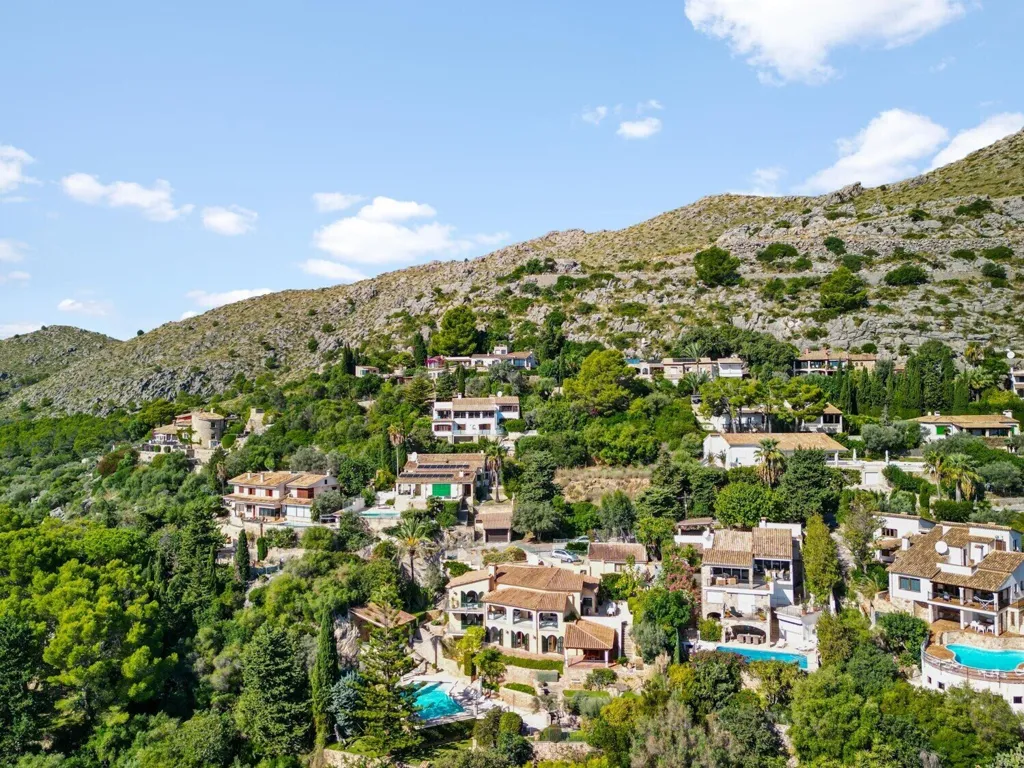 Õhuvaade - Renovated Villa with Mountain Views in Pollensa
