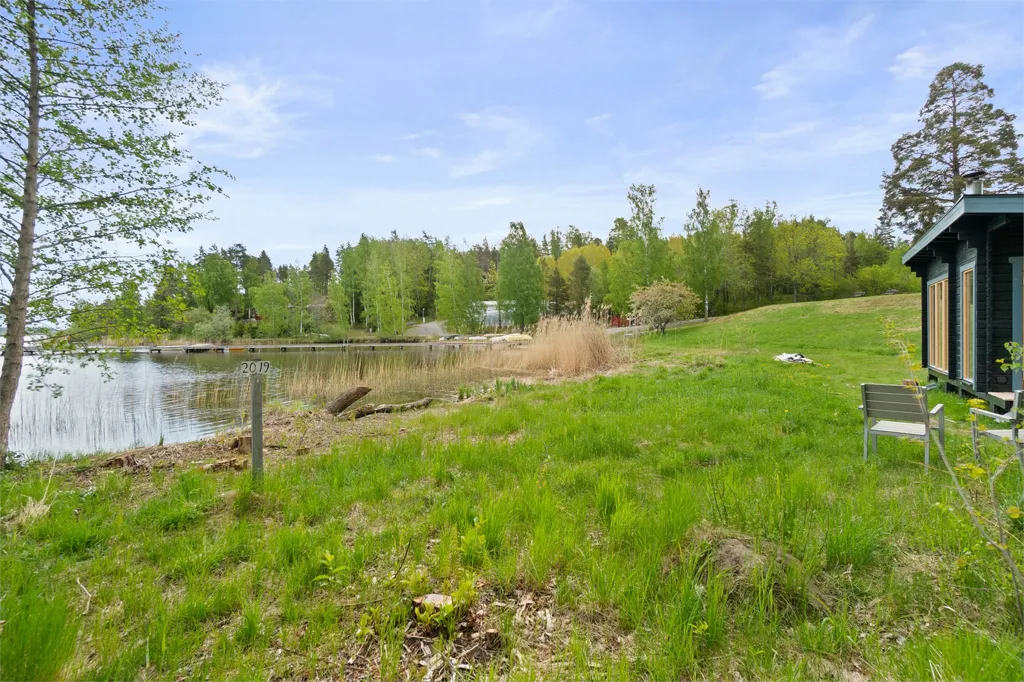 Giardino - Cottage with Lakeside Access near Mälaren