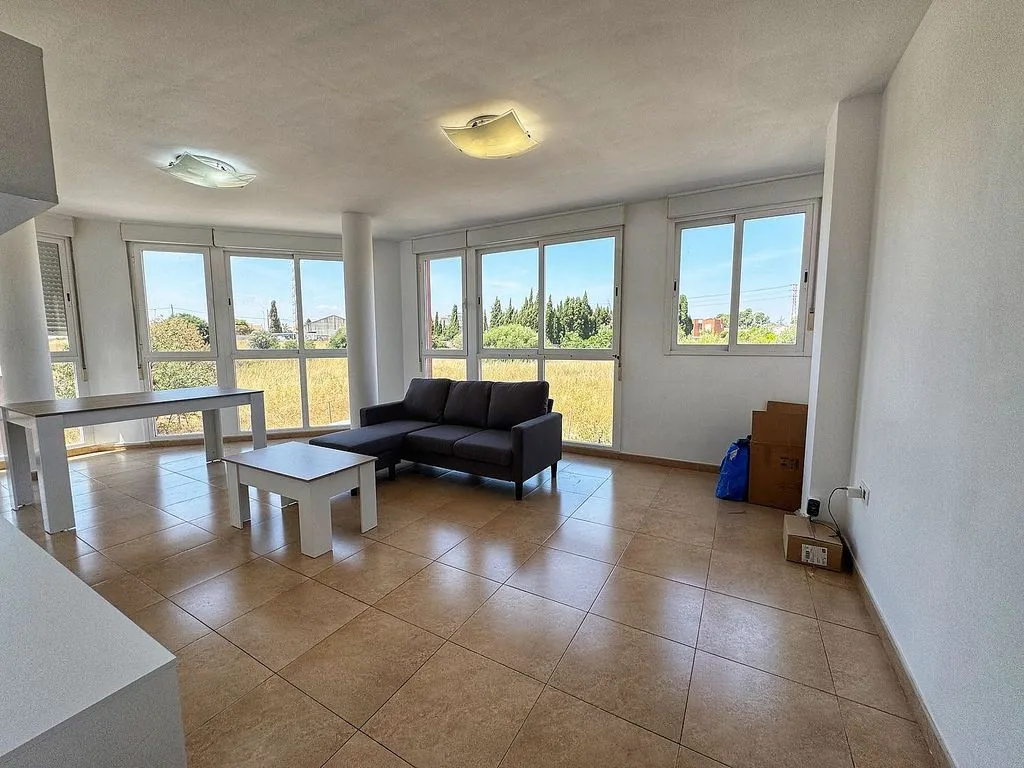 Elutuba - Two-Bedroom Apartment with Garage in Vila-real