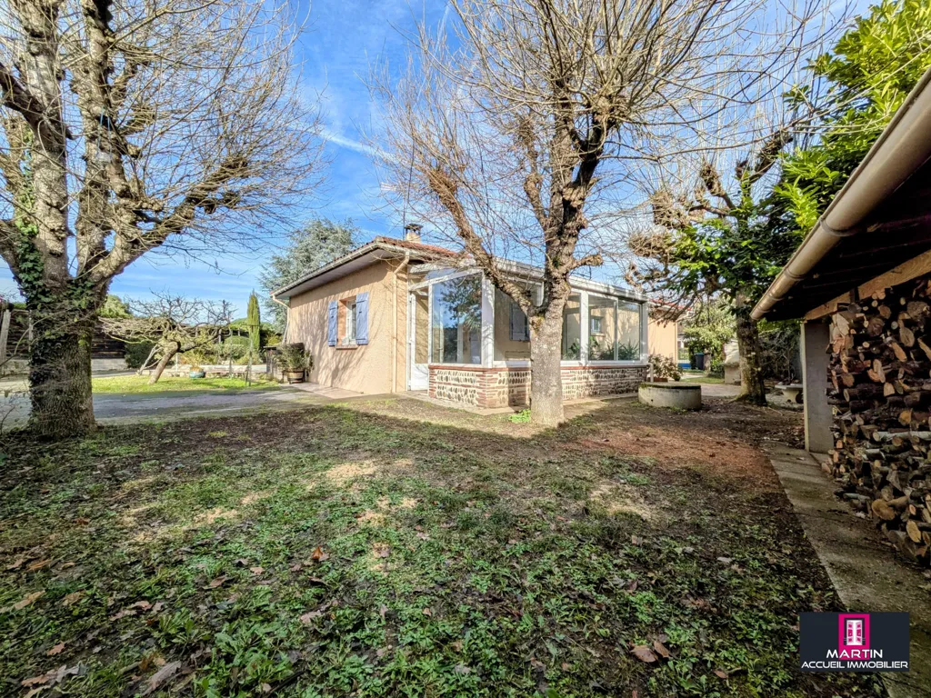 Jardin - Maison avec Piscine et Jardin à Orientation Sud-Ouest