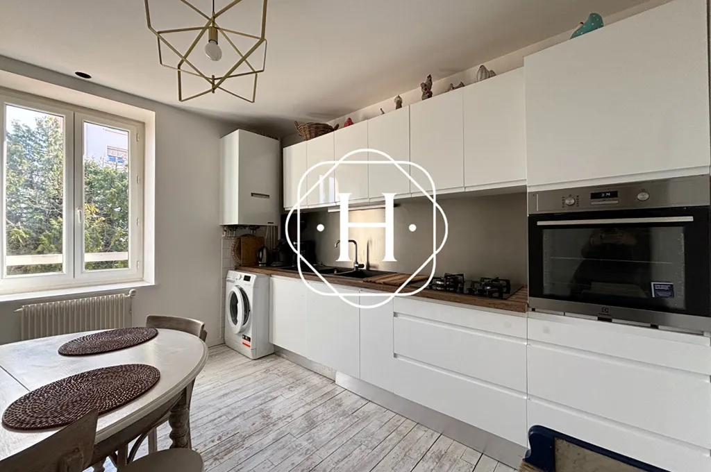 Cuisine - Duplex Rénové avec Mezzanine à Bourg-en-Bresse