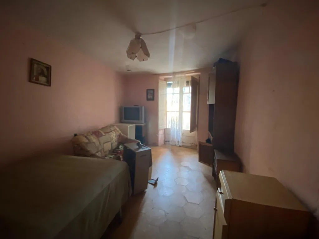 Magamistoad - House with Reform Potential in Godall