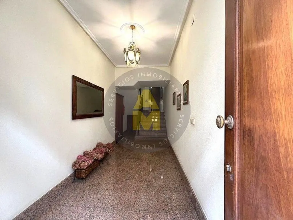 hallway_entrance