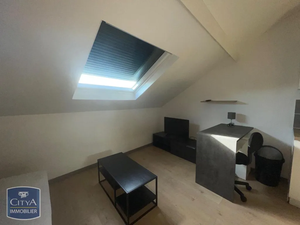 Pièces - Studio Meublé au Dernier Étage à Périgueux