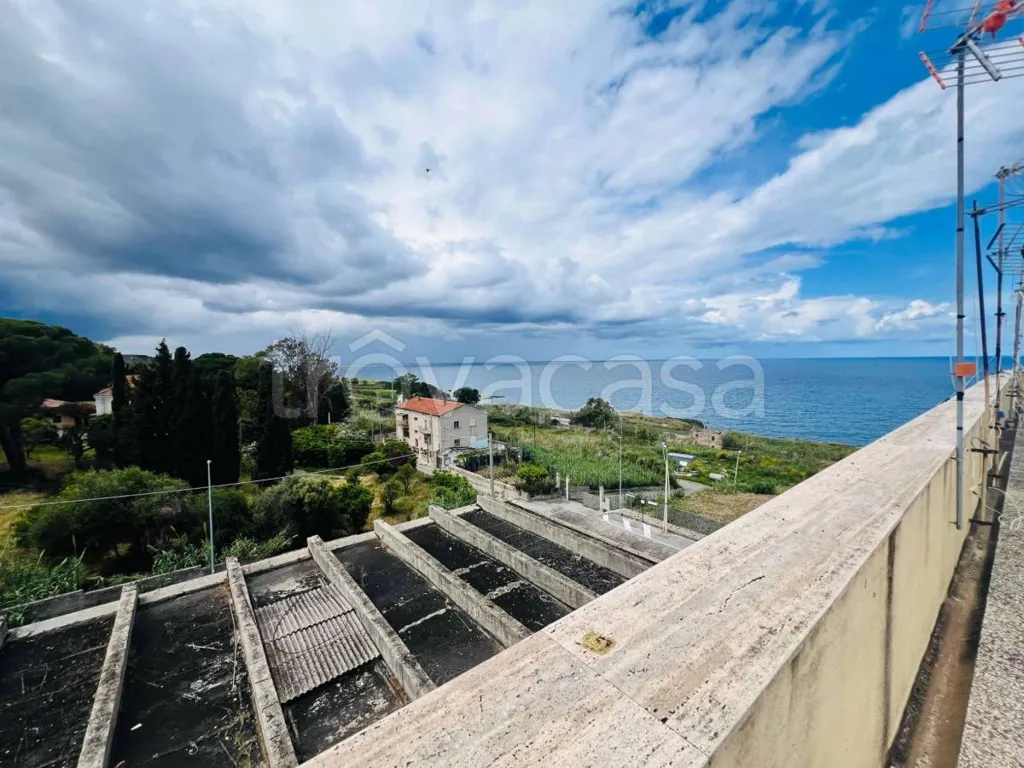Terrasse - Attico with Sea View in Briatico