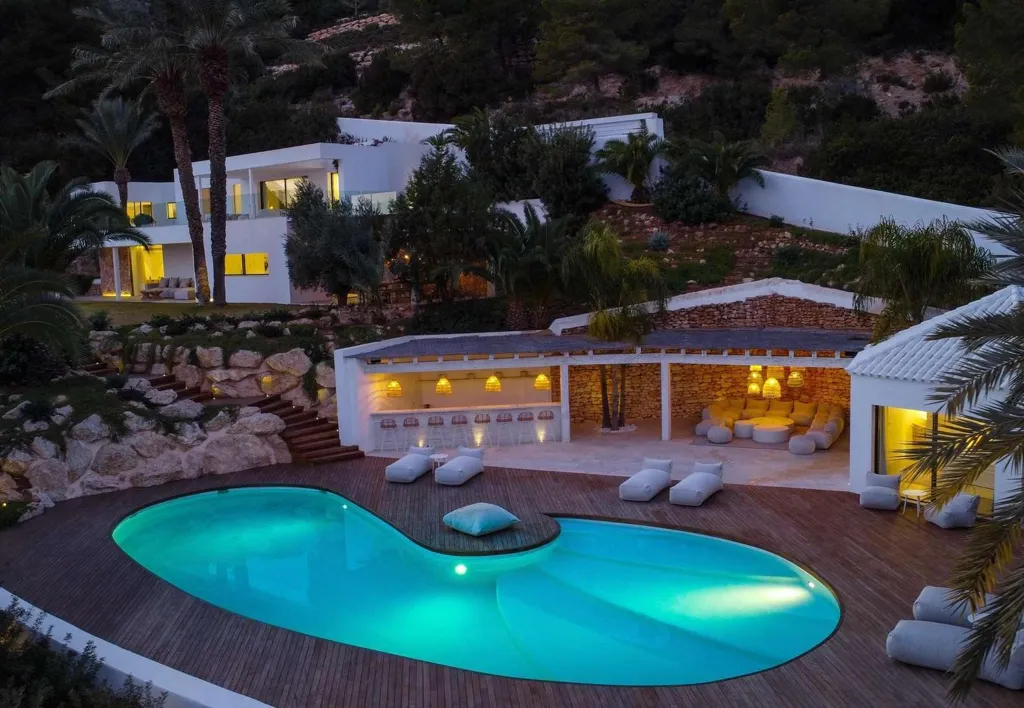 Piscine - Renovated Villa with Sea View in Es Cubells, Ibiza