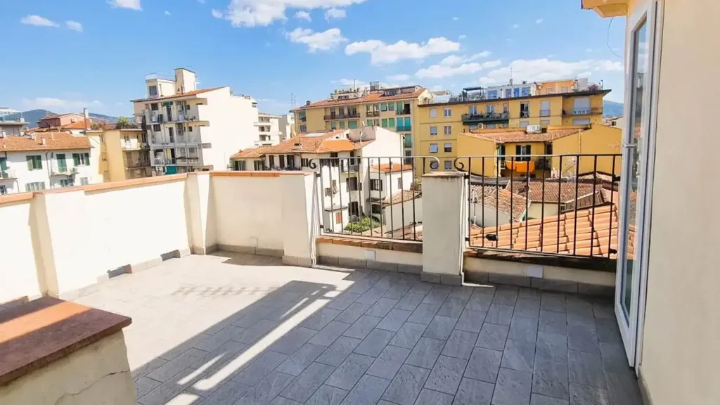 Terrazza - Rustic-Style Apartment with Balcony in Florence