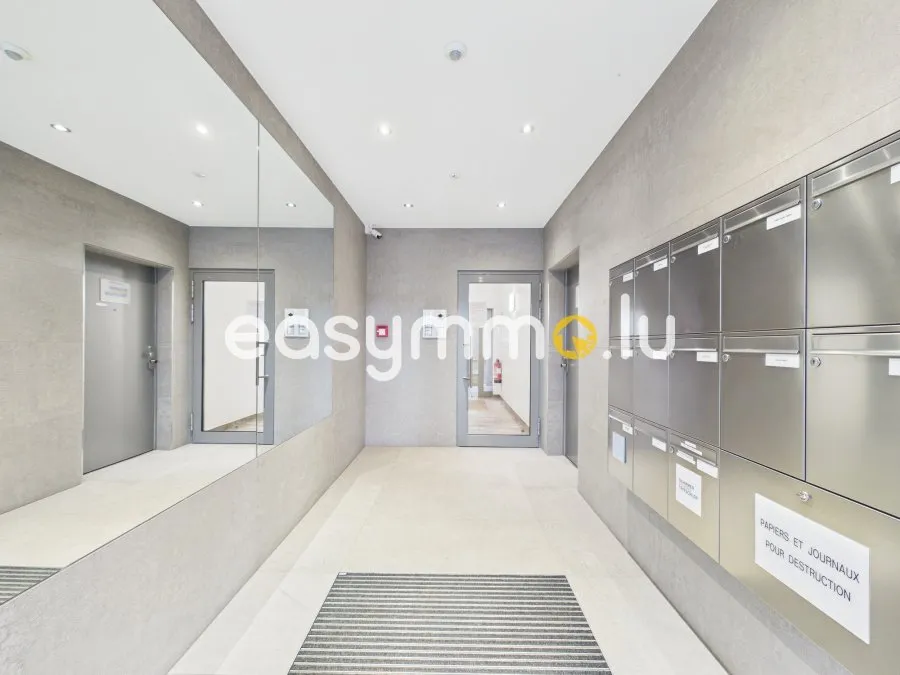 hallway_entrance