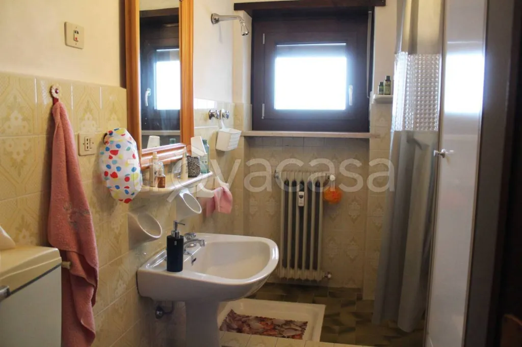 Salles de bain - Renovated Apartment with Panoramic View in Bagnolo Piemonte