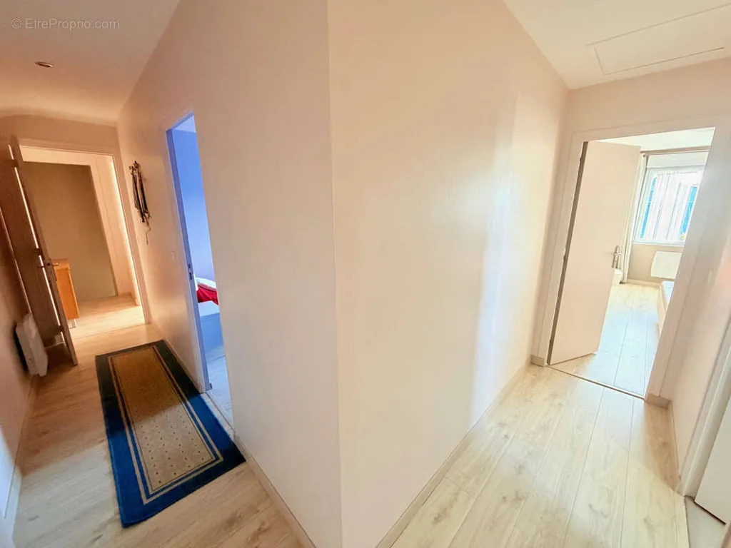 Hallway - 5-room house in Perros-Guirec