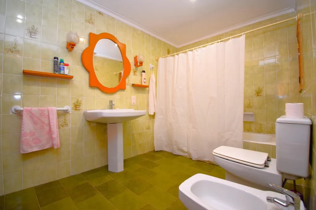 Vannitoad - Charming Townhouse with Garage in Muro