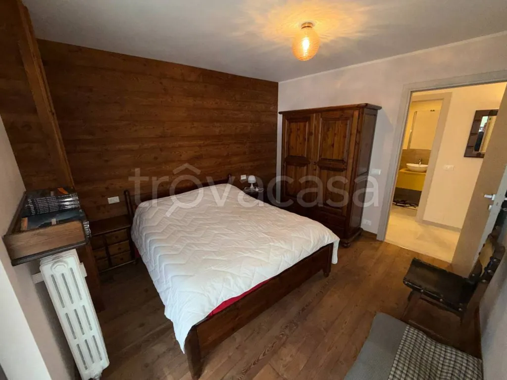 Chambres - Rustic Apartment with South-Facing Terrace in Bardonecchia