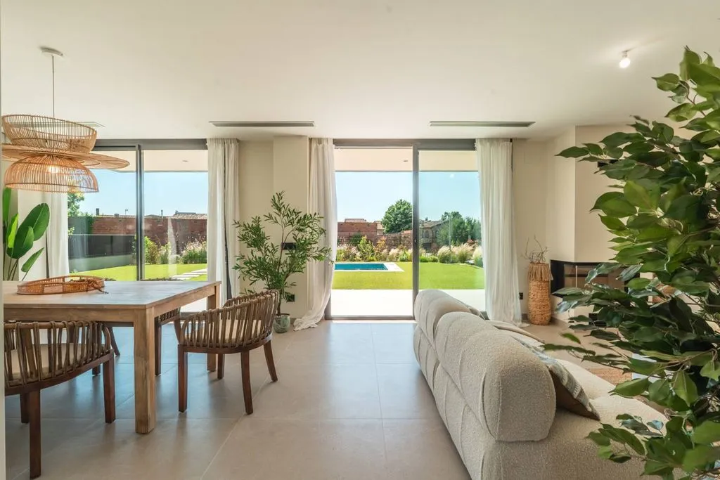 Living Room - Avant-garde Detached House with Pool in Pals