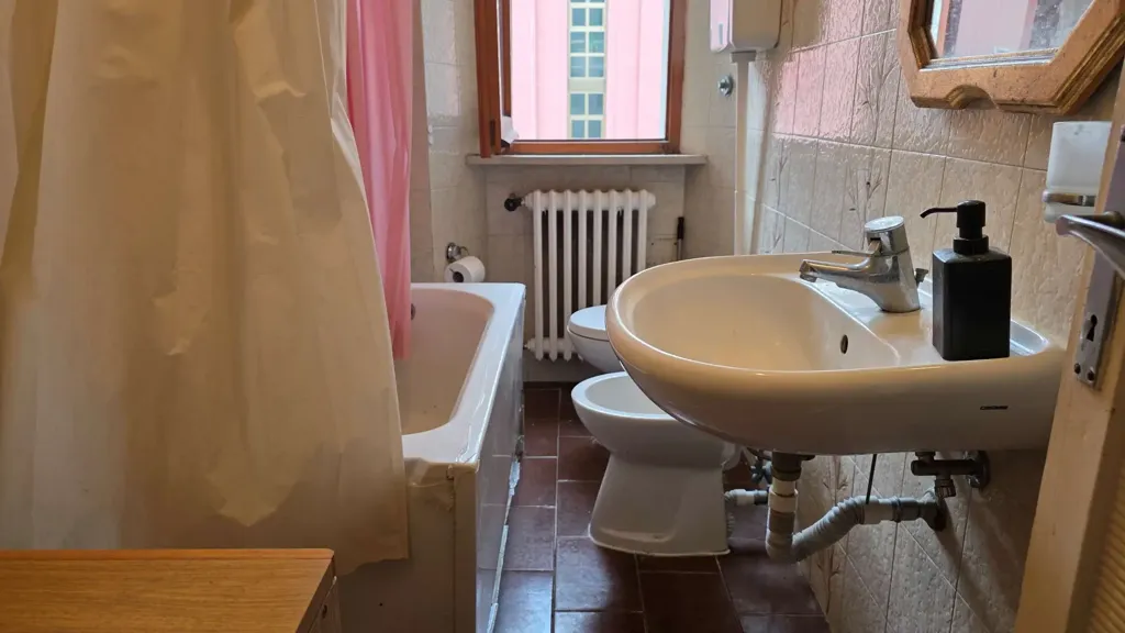 Vannitoad - Armed Trilocale with Garden in Ancona