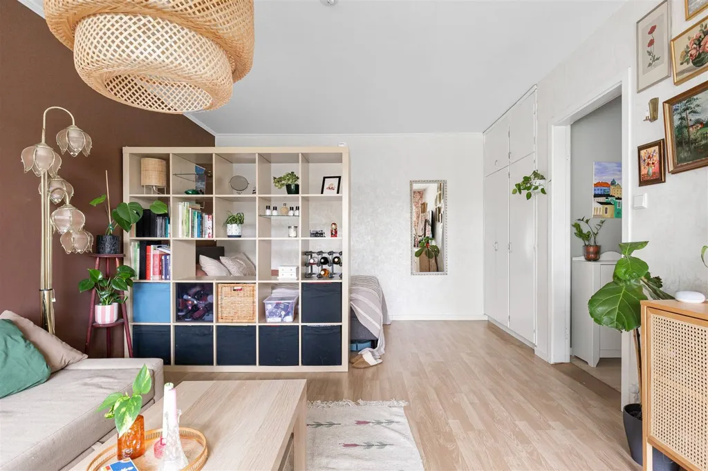 Elutuba - Apartment with Glazed Balcony in Bellman