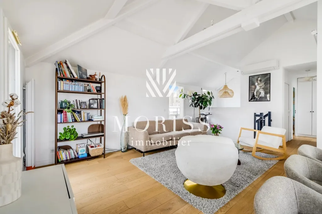 Elutuba - Duplex with Cathedral Ceiling and Eiffel View in Saint-Ouen