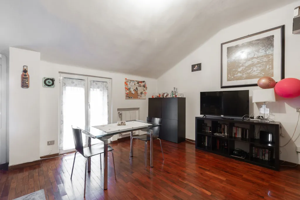 Elutuba - Armed Studio with East View in Milan