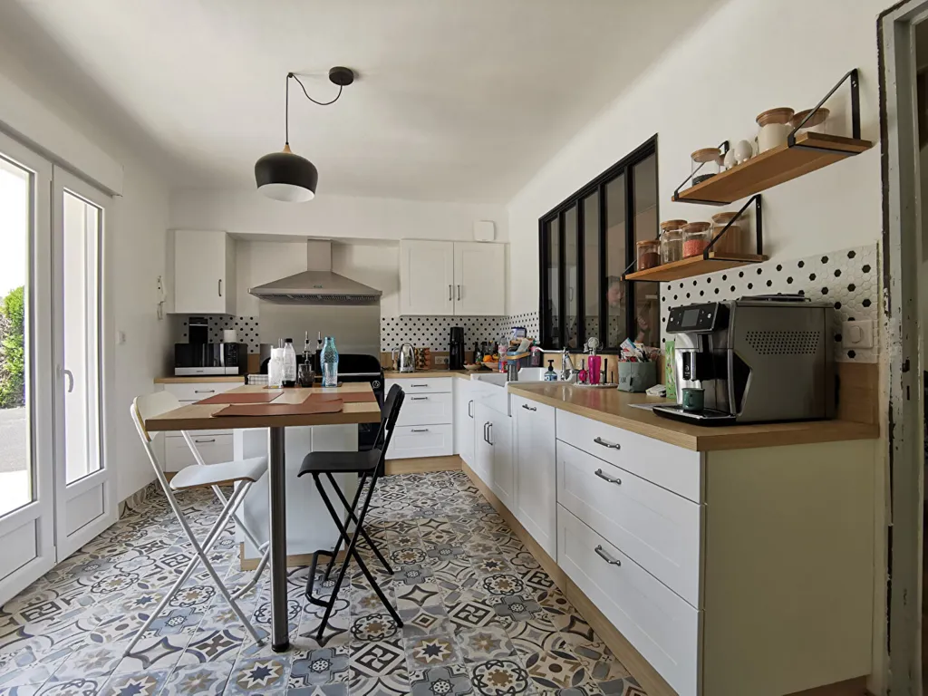 Cucina - Rearranged House with Garden in Orvault