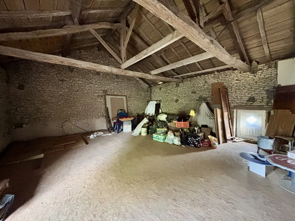 Pièces - Demeure de Caractère en Pierre à Vouillé