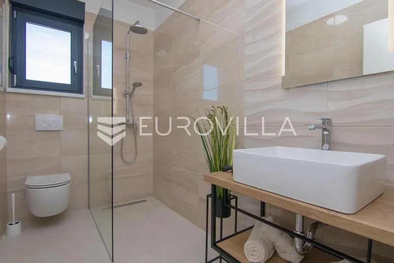 Bagni - Contemporary House with Pool in Dobrinj