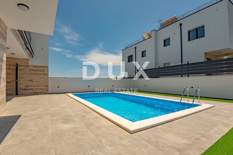 Piscina - Modern Villa with Pool in Vodice