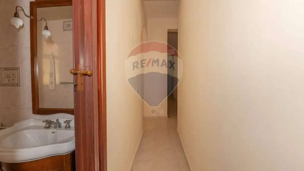 Vannitoad - Ground Floor Apartment with Private Courtyard in Augusta