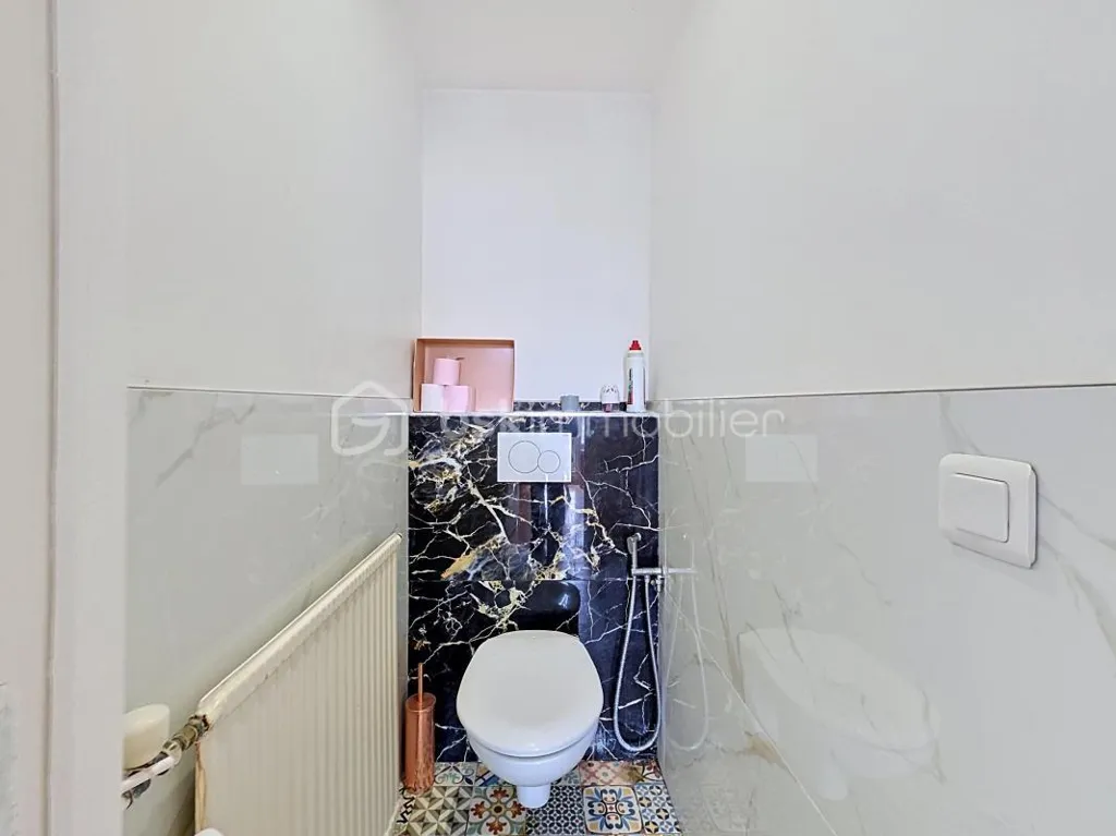 Salles de bain - Appartement Rénové avec Parking au Blanc-Mesnil