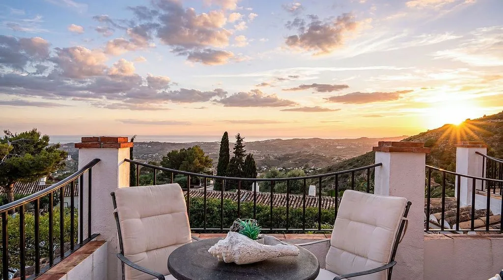Terrass - Luxury Villa with Pool in Mijas