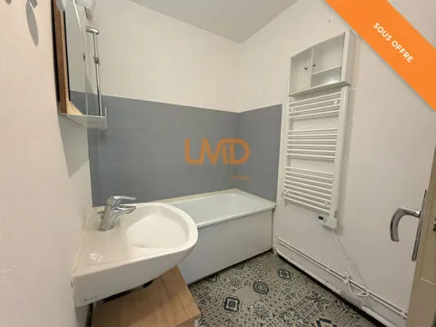 Vannitoad - 2-Bedroom Apartment with Terrace in Fréjus