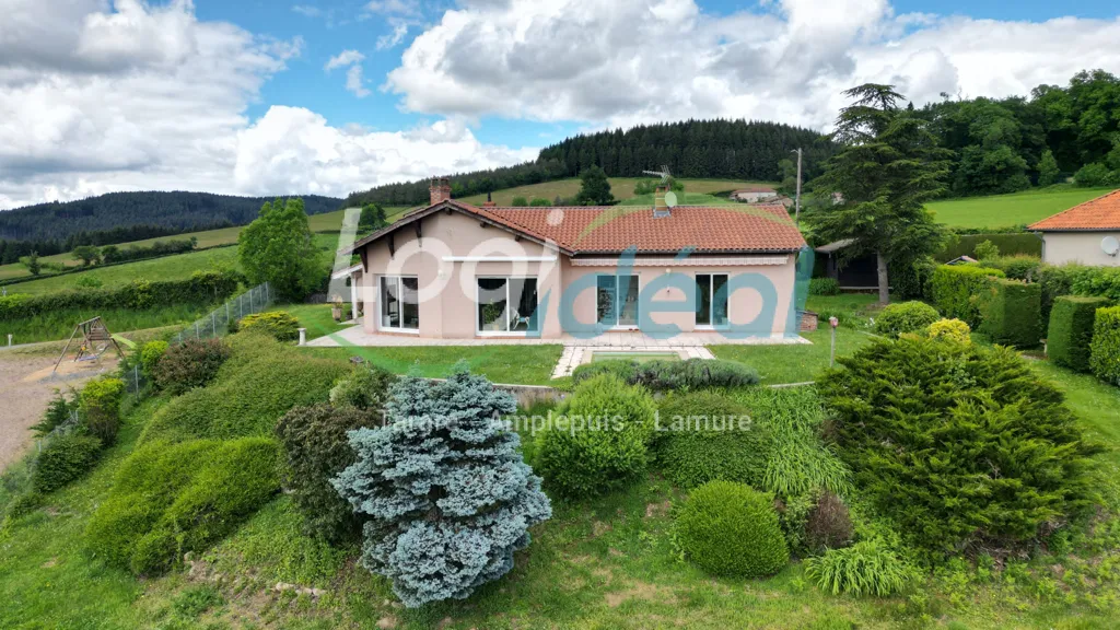 Vue aérienne - Villa de Plain-Pied avec Piscine à Azolette