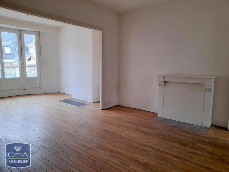 Pièces - Appartement T2 avec Salon Spacieux à Reims