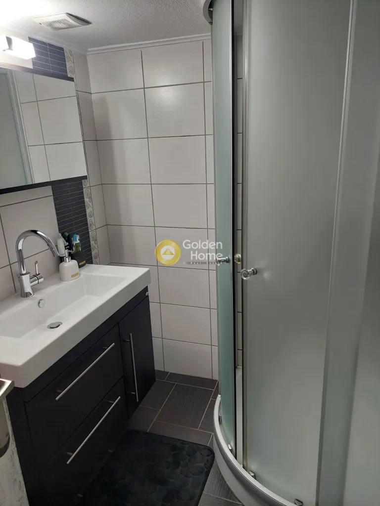 Salles de bain - Apartment with Balcony in Piraeus