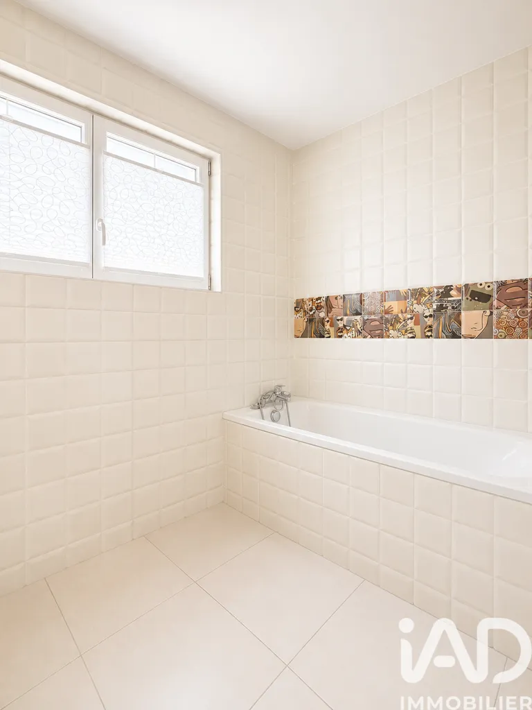 Salles de bain - Maison Traditionnelle avec Studio à Canet-en-Roussillon