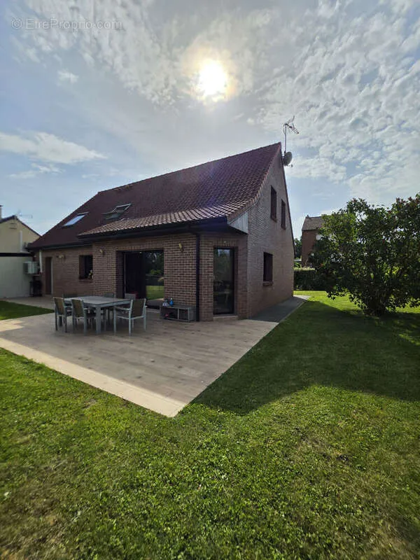 Terrasse - Pavillon Individuel avec Jardin à Chocques