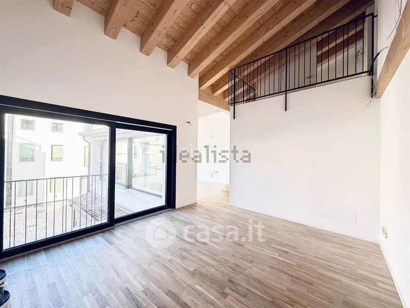 Rooms - Modern Two-Bedroom Flat with Terrace in Dueville Centre